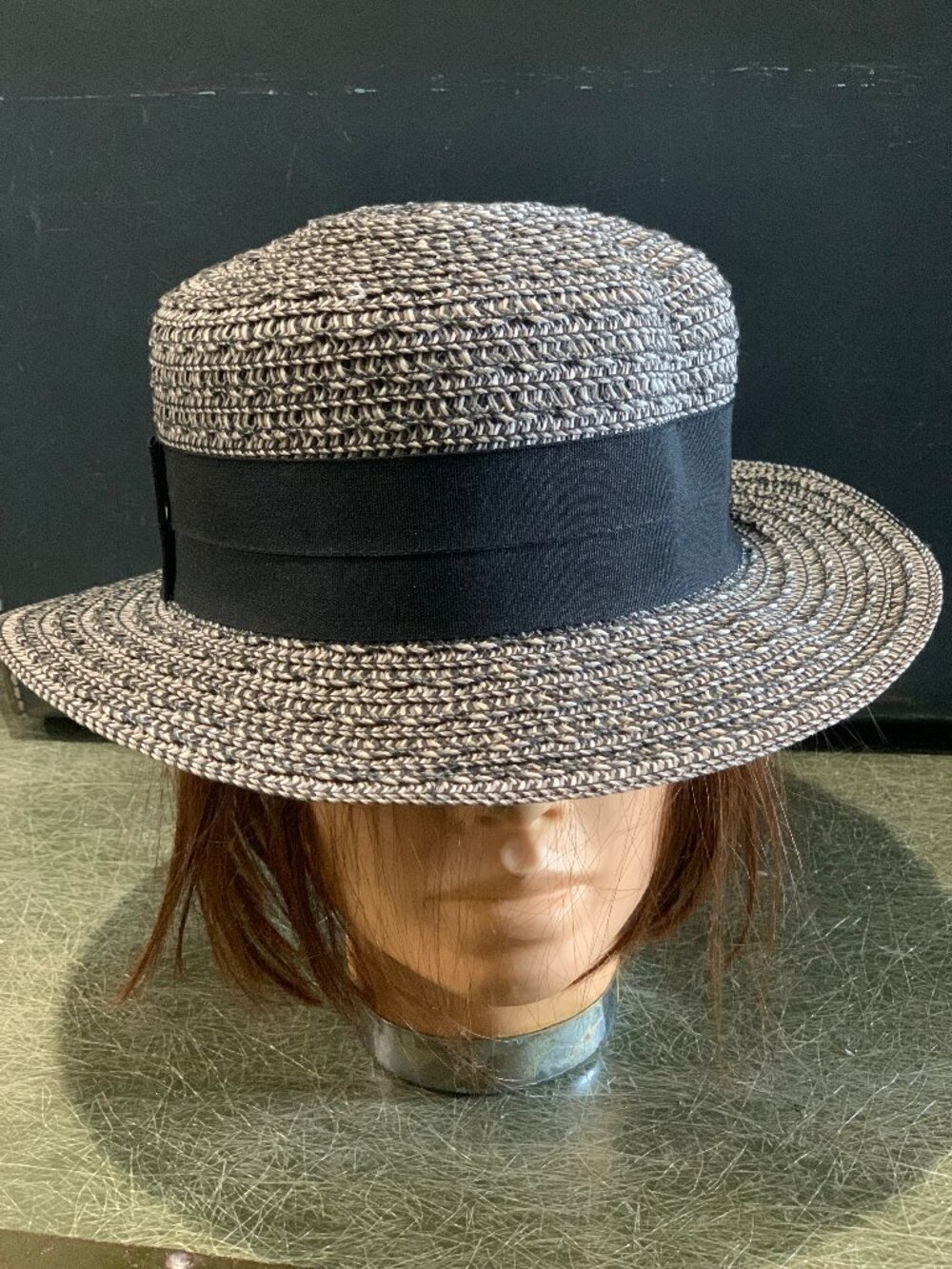 VINTAGE BLACK & WHITE PLASTIC STRAW WIDE BRIM SUN HATS SIZE M